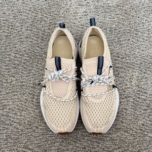 Sorel Women’s Slip On Sneakers 10.5